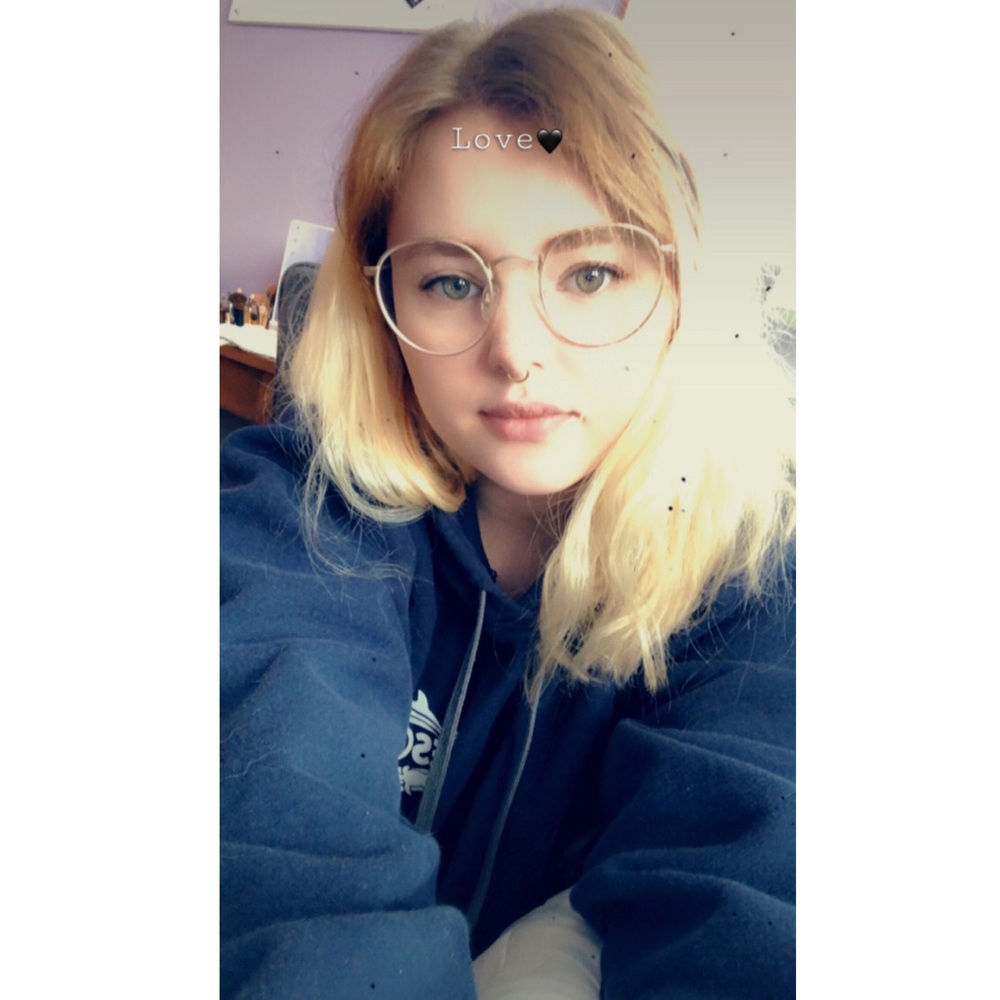 Meet your Posher, Isabella